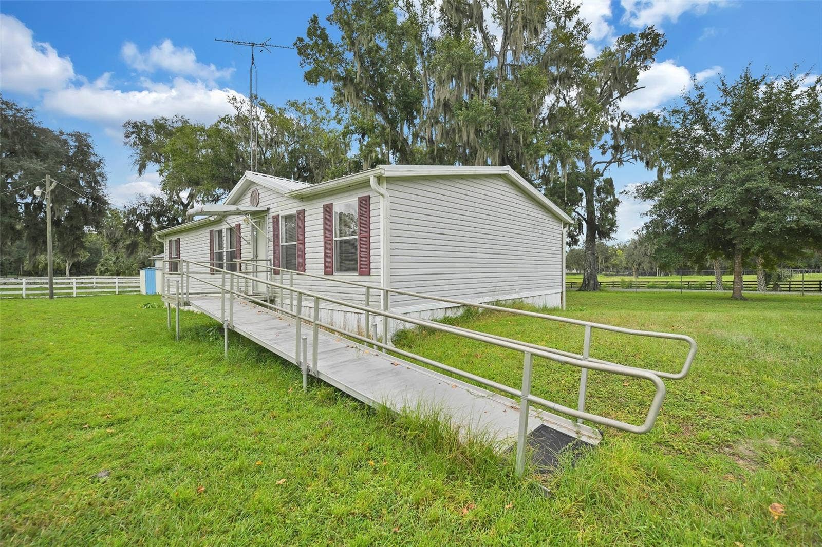 19566 NW 123RD COURT, Micanopy, FL 32667 19566 NW 123RD COURT, Micanopy, FL 32667
