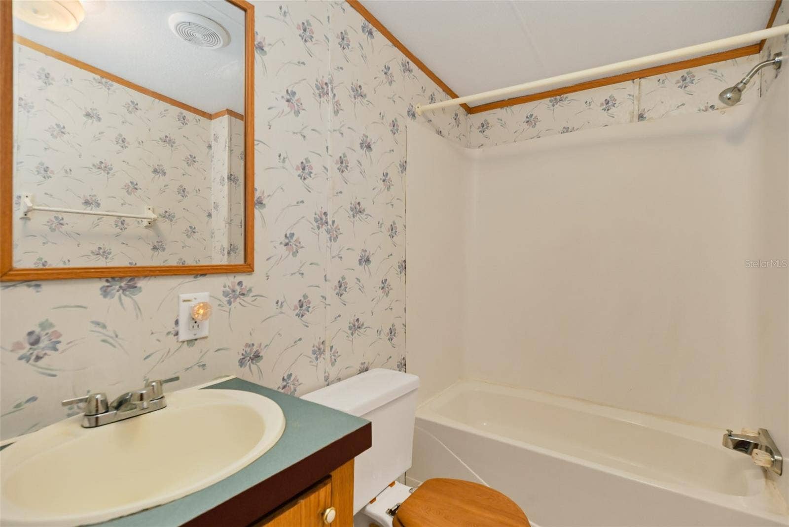 19566 NW 123RD COURT, Micanopy, FL 32667 19566 NW 123RD COURT, Micanopy, FL 32667