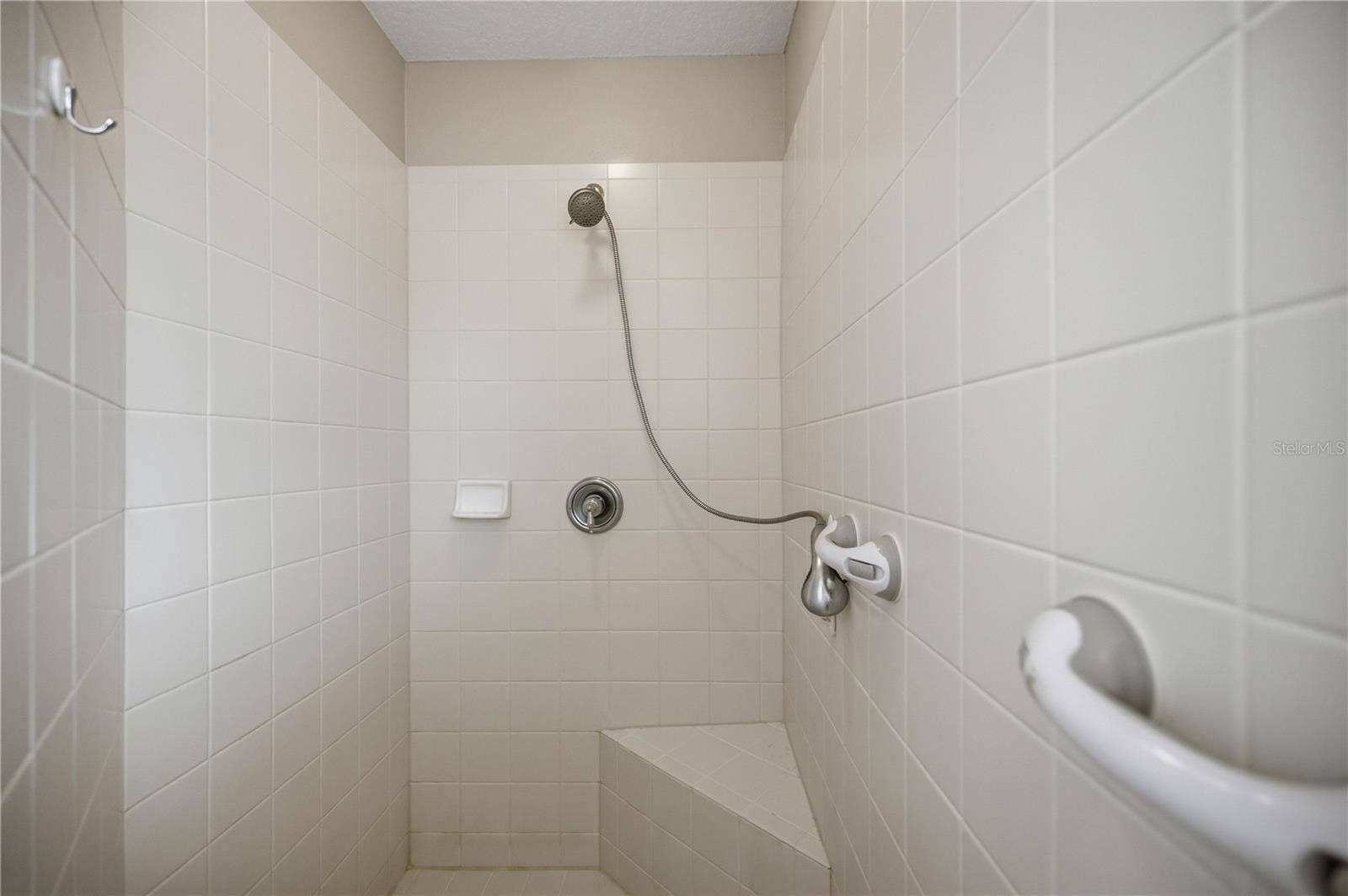 15673 SW 11TH TERRACE ROAD, Ocala, FL 34473 Walk-in shower in primary bathhroom
