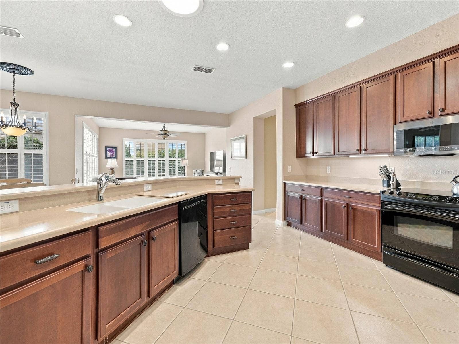 9426 SW 71ST LOOP, Ocala, FL 34481 9426 SW 71ST LOOP, Ocala, FL 34481