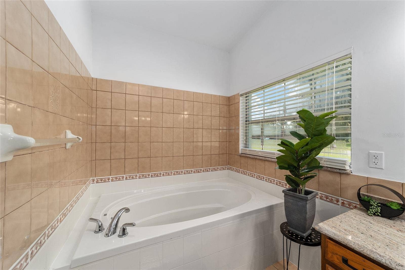 3844 SE 9TH PLACE, Ocala, FL 34471 3844 SE 9TH PLACE, Ocala, FL 34471