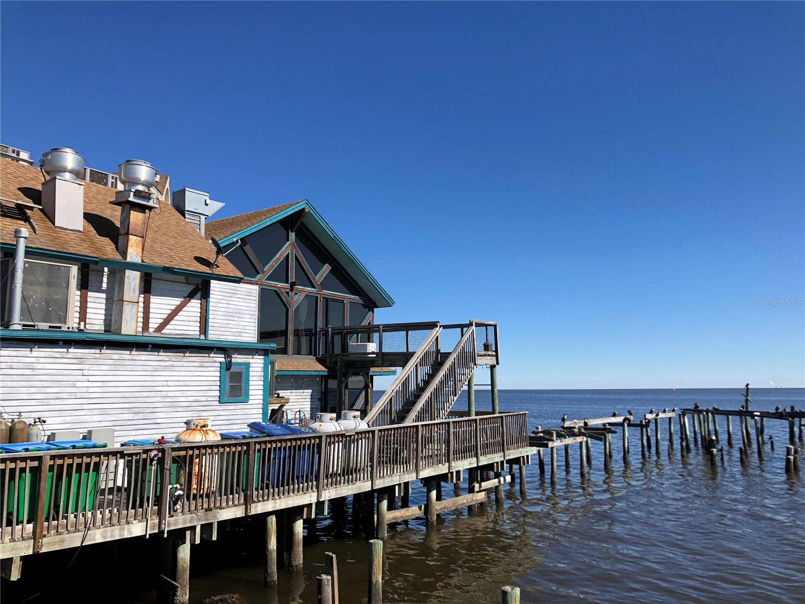 7910 SW 202ND COURT, Dunnellon, FL 34431 Cedar Key World Famous GULFFRONT FRESH SEAFOOD DINING 55 Minutes from property
