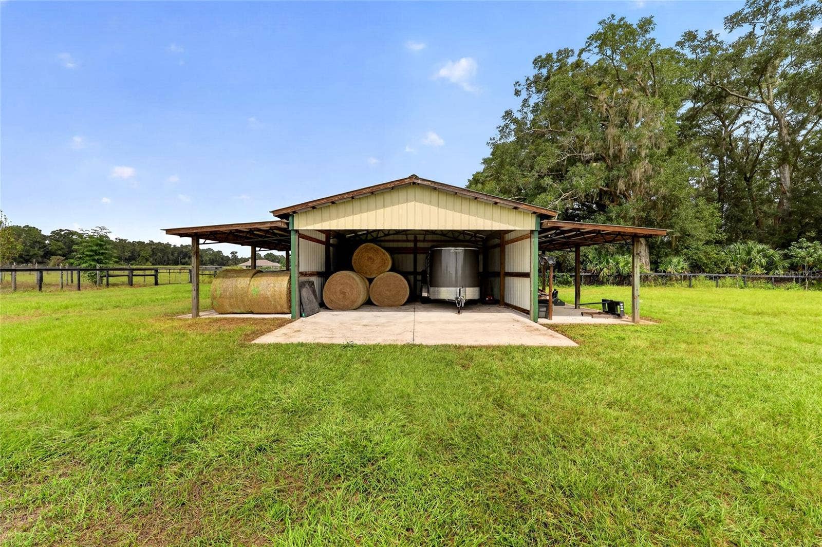 2556 NE 120TH STREET, Anthony, FL 32617 Pole Barn
