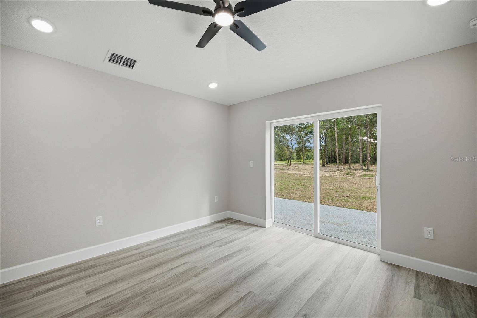 22010 SW BEACH BOULEVARD, Dunnellon, FL 34431
