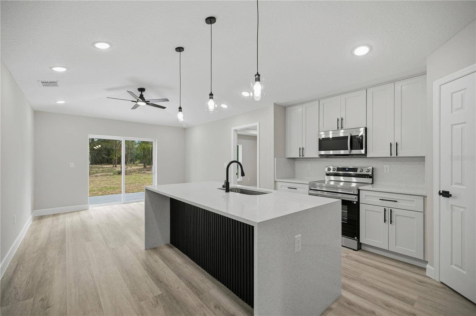 22010 SW BEACH BOULEVARD, Dunnellon, FL 34431