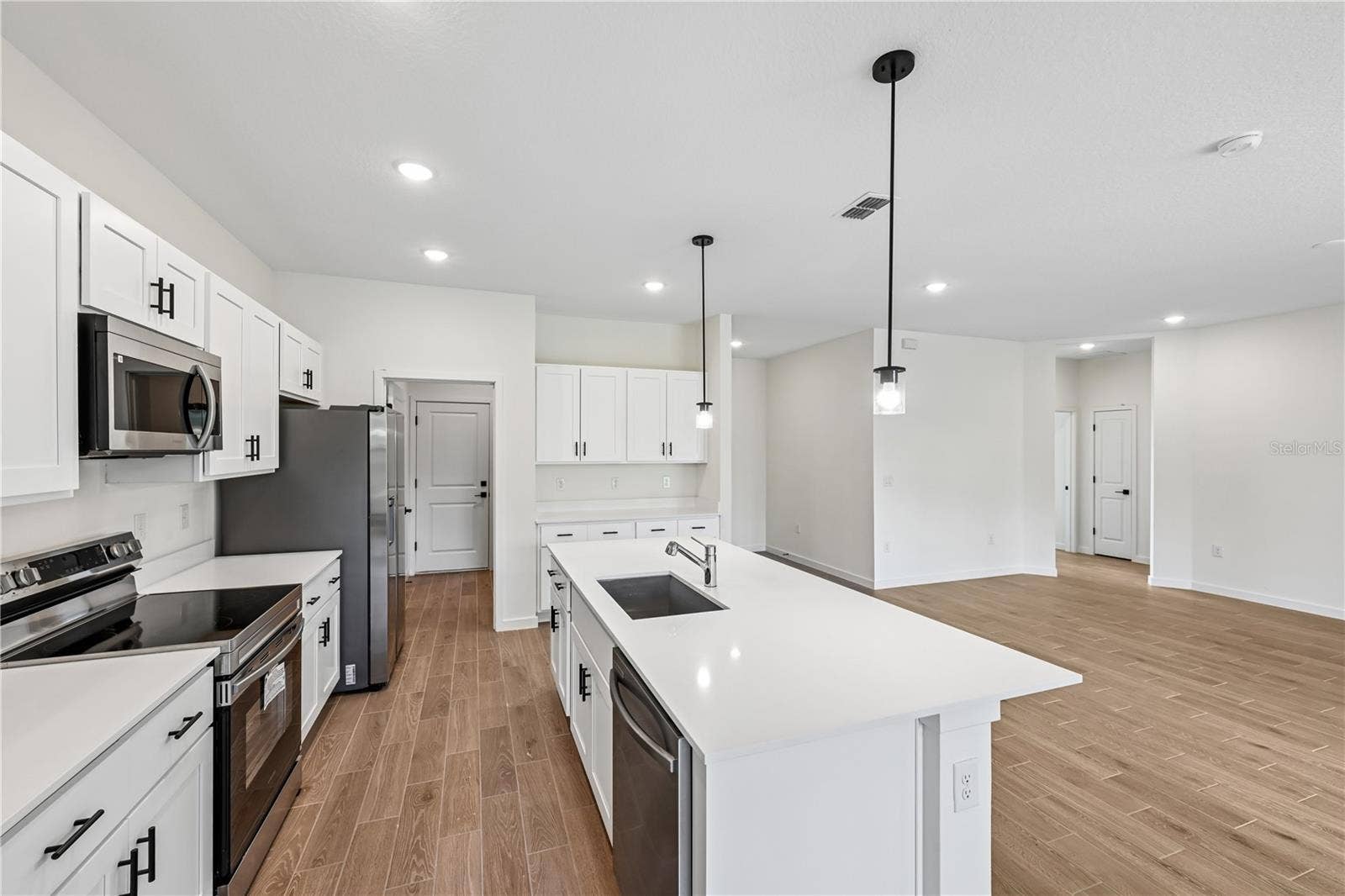 9890 SW 125TH COURT ROAD, Dunnellon, FL 34432 9890 SW 125TH COURT ROAD, Dunnellon, FL 34432