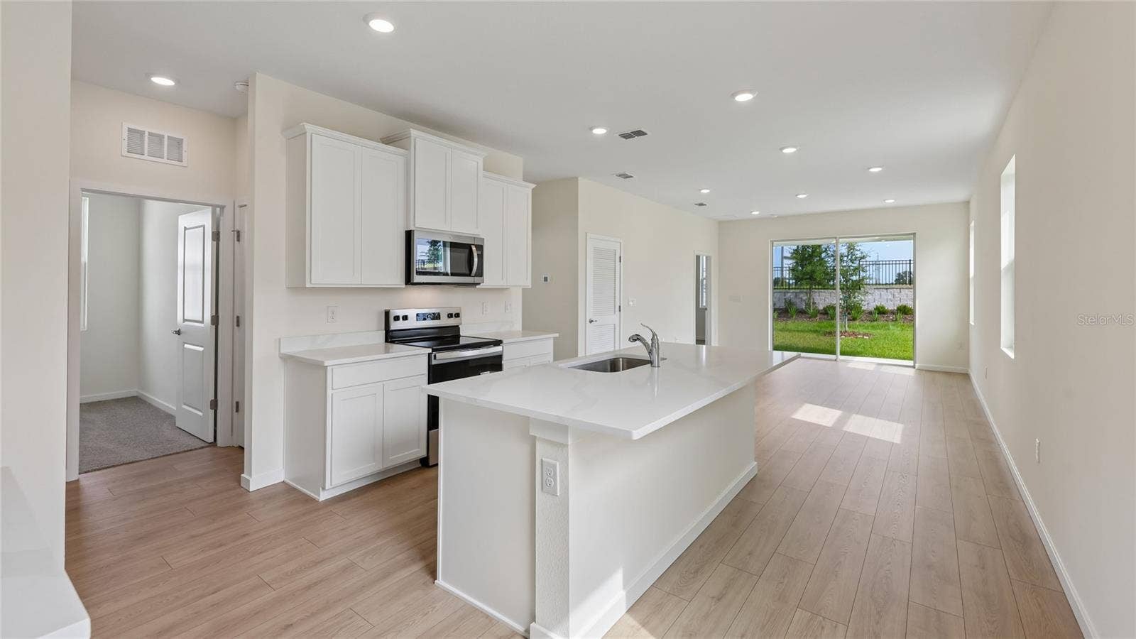 8766 PINECREST TRAIL, Wildwood, FL 34785