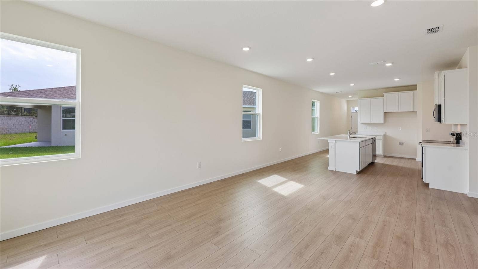8766 PINECREST TRAIL, Wildwood, FL 34785