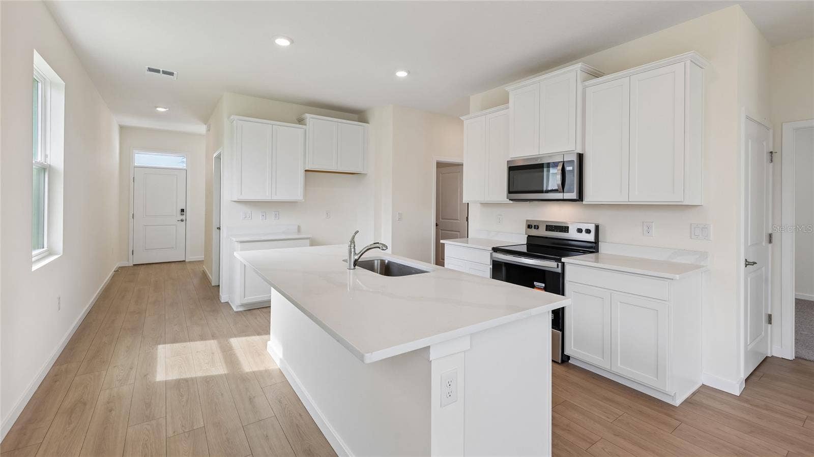 8766 PINECREST TRAIL, Wildwood, FL 34785