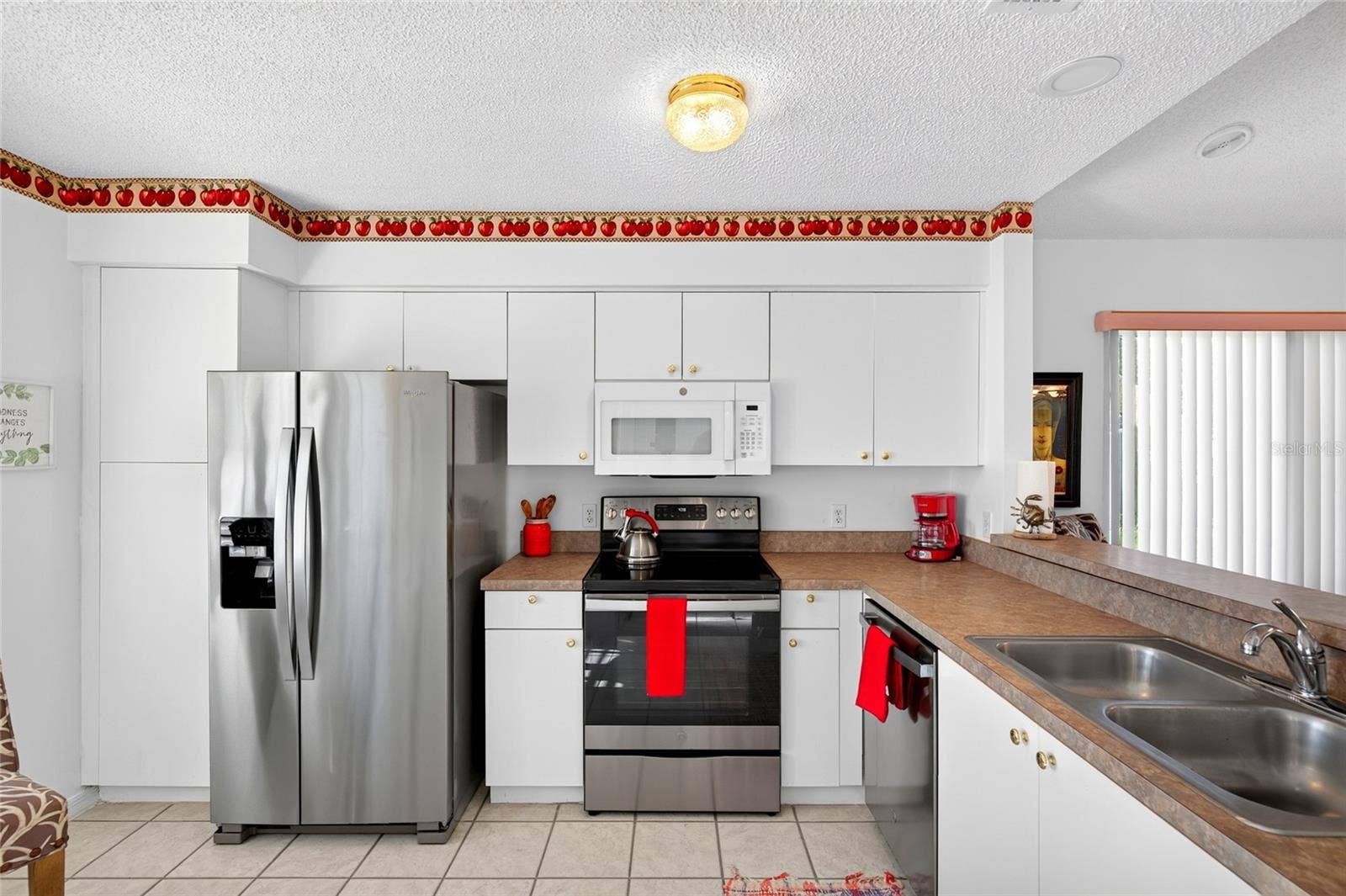 529 ALCAZAR COURT, Lady Lake, FL 32159