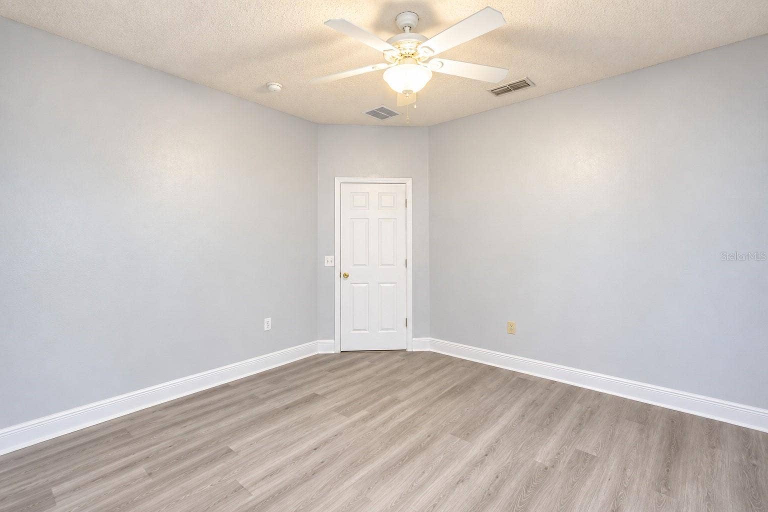 1523 BLUE HORIZON DRIVE, Clermont, FL 34714