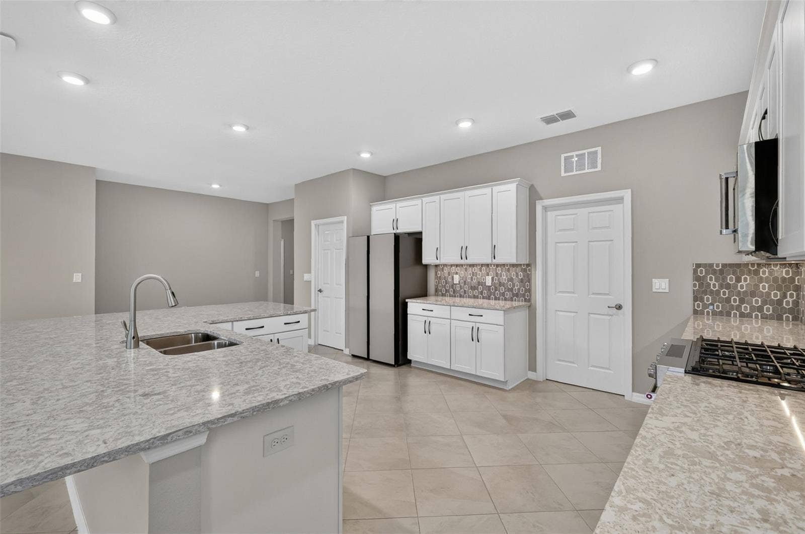 9012 SW 75TH LOOP, Ocala, FL 34481