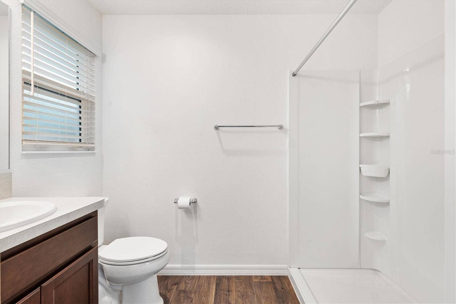 6225 DINGMAN WAY, The Villages, FL 32163 6225 DINGMAN WAY, The Villages, FL 32163
