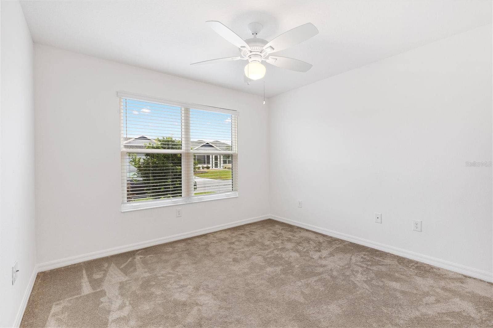 6225 DINGMAN WAY, The Villages, FL 32163 6225 DINGMAN WAY, The Villages, FL 32163