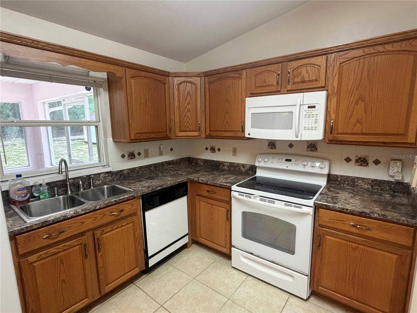 9530 N AKOLA WAY, Citrus Springs, FL 34434