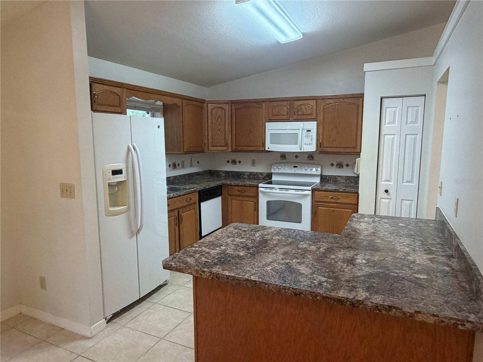 9530 N AKOLA WAY, Citrus Springs, FL 34434