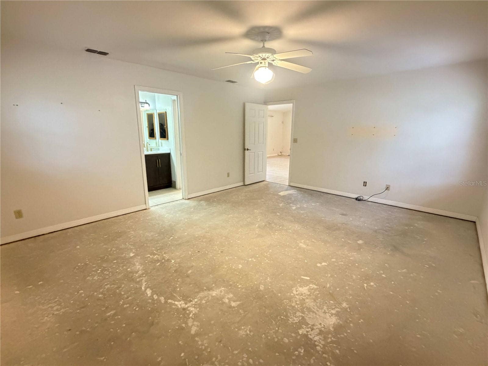 9530 N AKOLA WAY, Citrus Springs, FL 34434