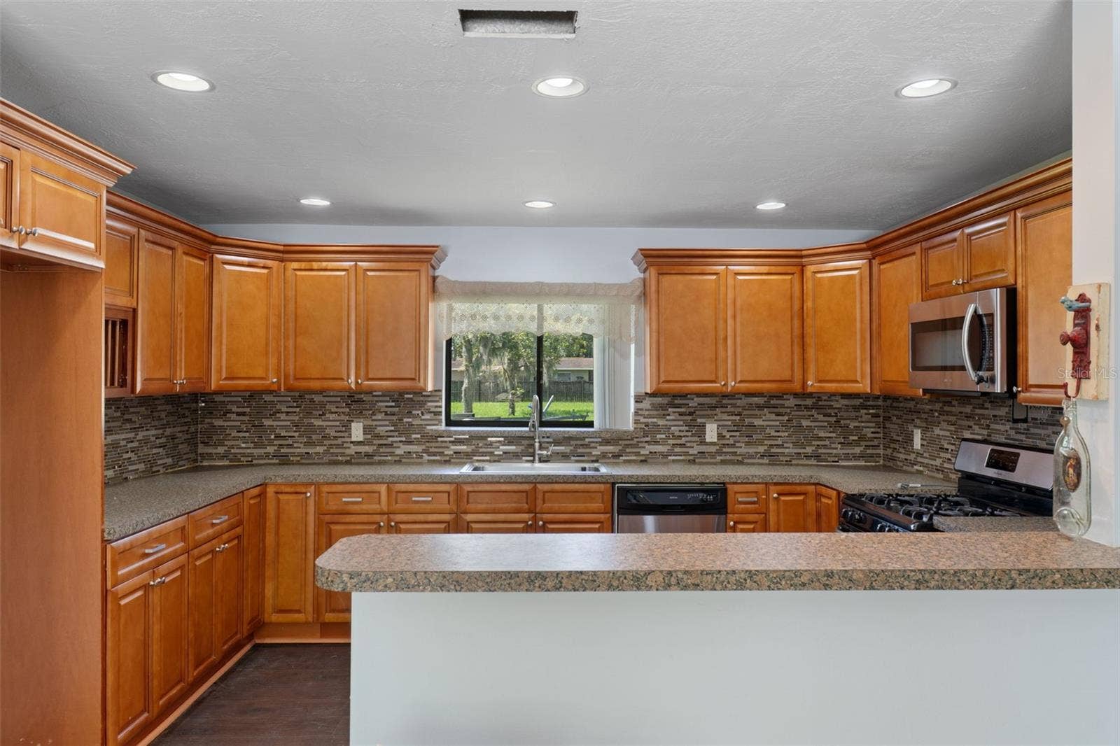 149 & 151 SE PARADISE POINT ROAD, Crystal River, FL 34429 149 & 151 SE PARADISE POINT ROAD, Crystal River, FL 34429