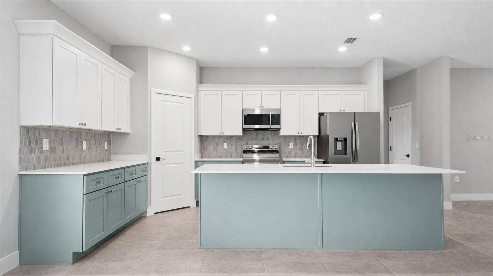 4085 SW 111 TH PLACE, Ocala, FL 34476 4085 SW 111 TH PLACE, Ocala, FL 34476