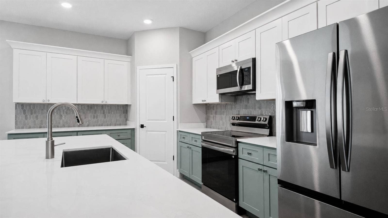 4085 SW 111 TH PLACE, Ocala, FL 34476 4085 SW 111 TH PLACE, Ocala, FL 34476