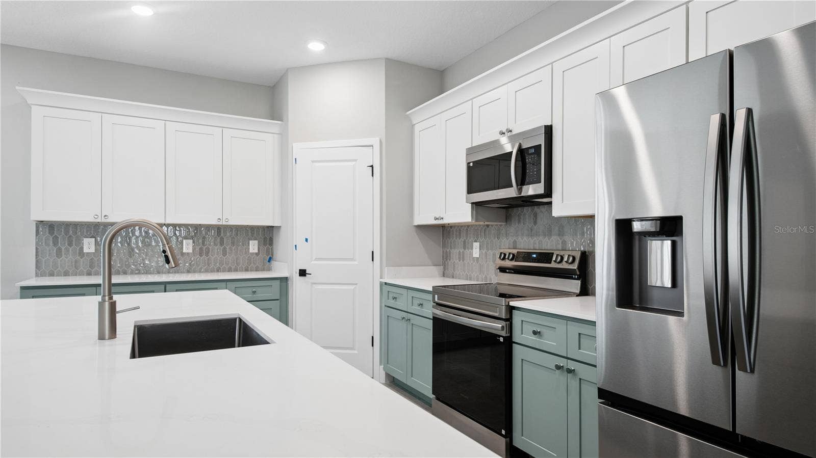 4085 SW 111 TH PLACE, Ocala, FL 34476 4085 SW 111 TH PLACE, Ocala, FL 34476