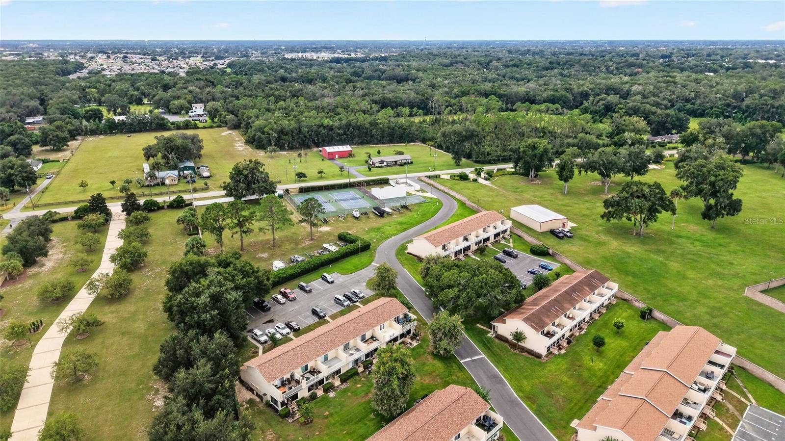 11001 SE SUNSET HARBOR ROAD, #E36, Summerfield, FL 34491