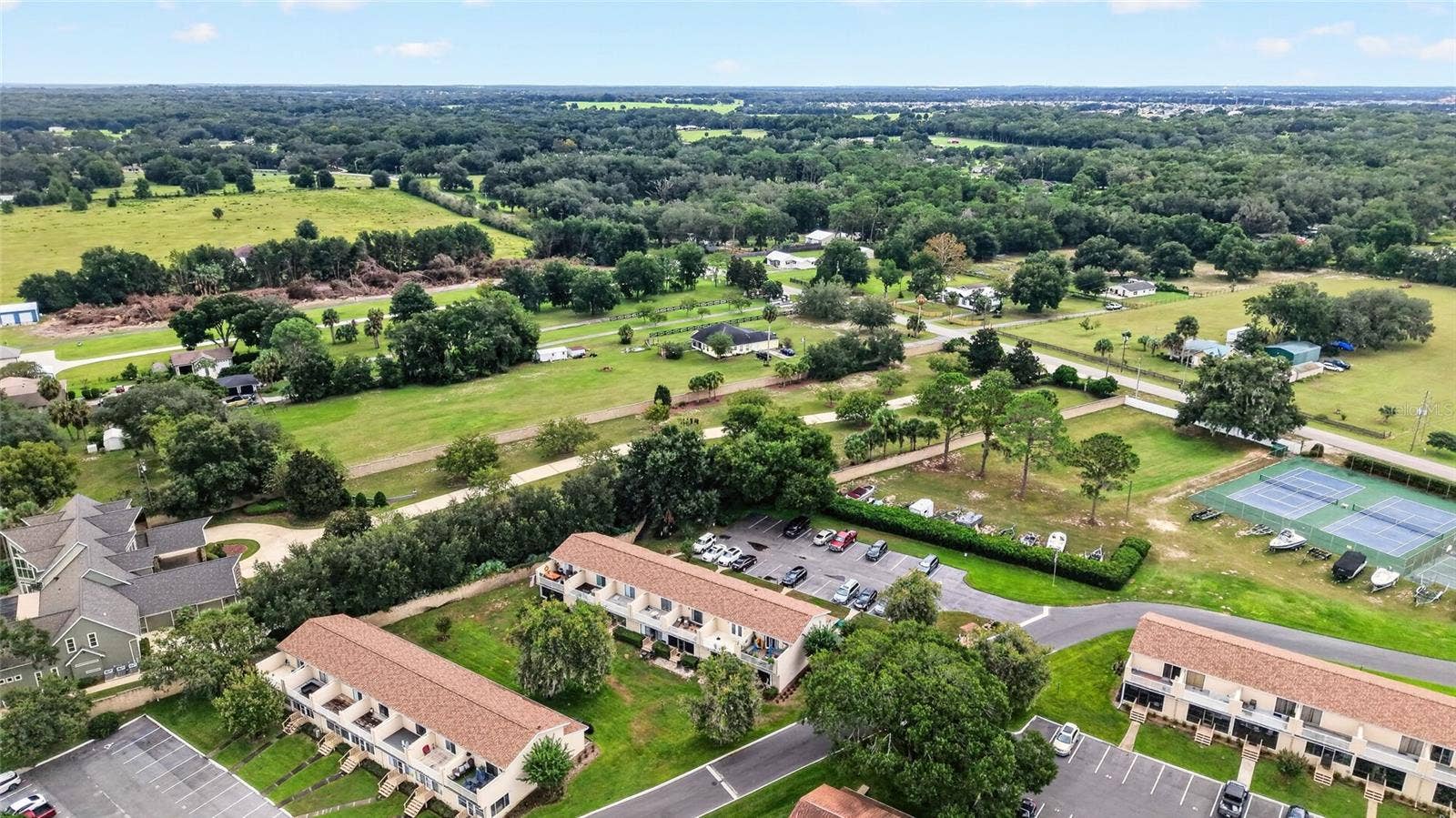 11001 SE SUNSET HARBOR ROAD, #E36, Summerfield, FL 34491