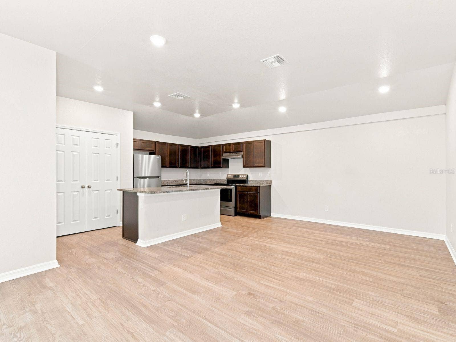 374 URBANA STREET, Lehigh Acres, FL 33972