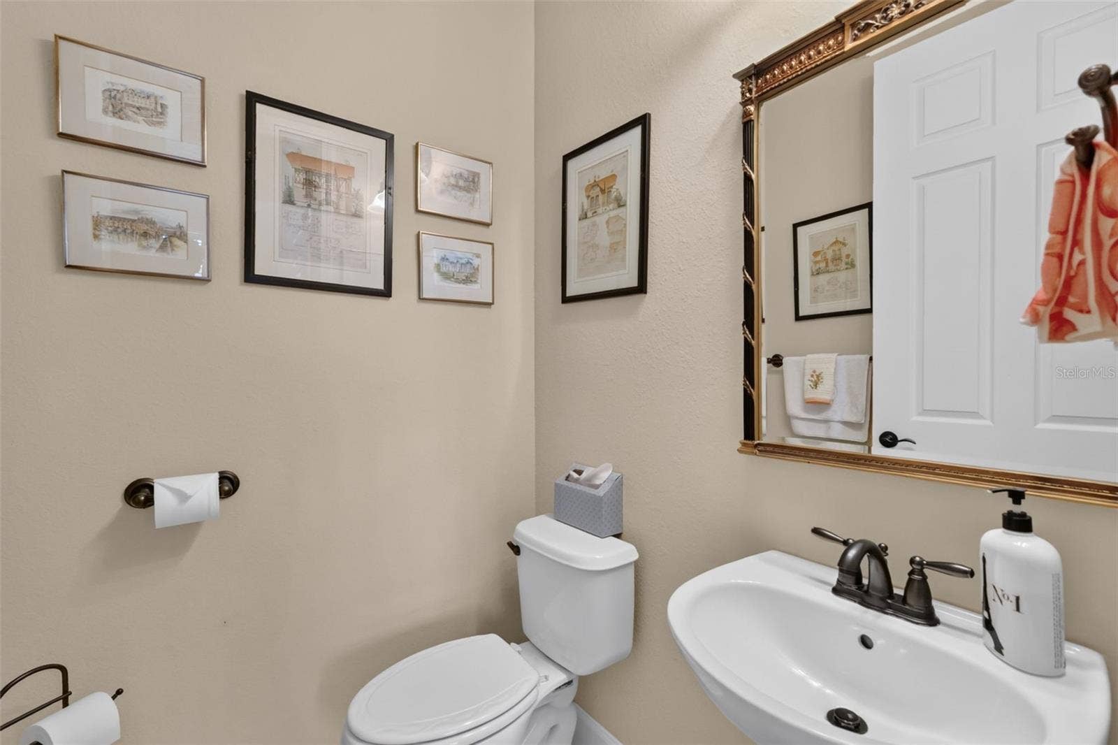 9518 SW 70TH LOOP, Ocala, FL 34481 Half bath