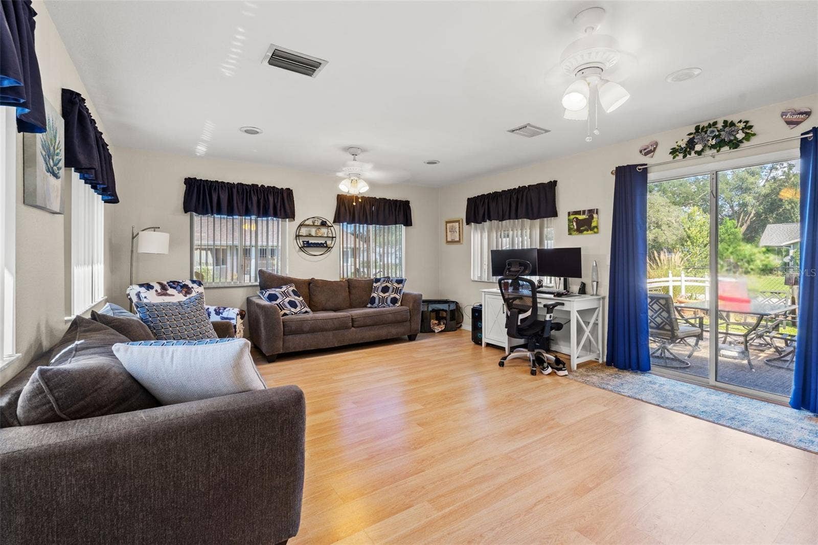 11530 SW 84TH AVENUE ROAD, Ocala, FL 34481 Family Room
