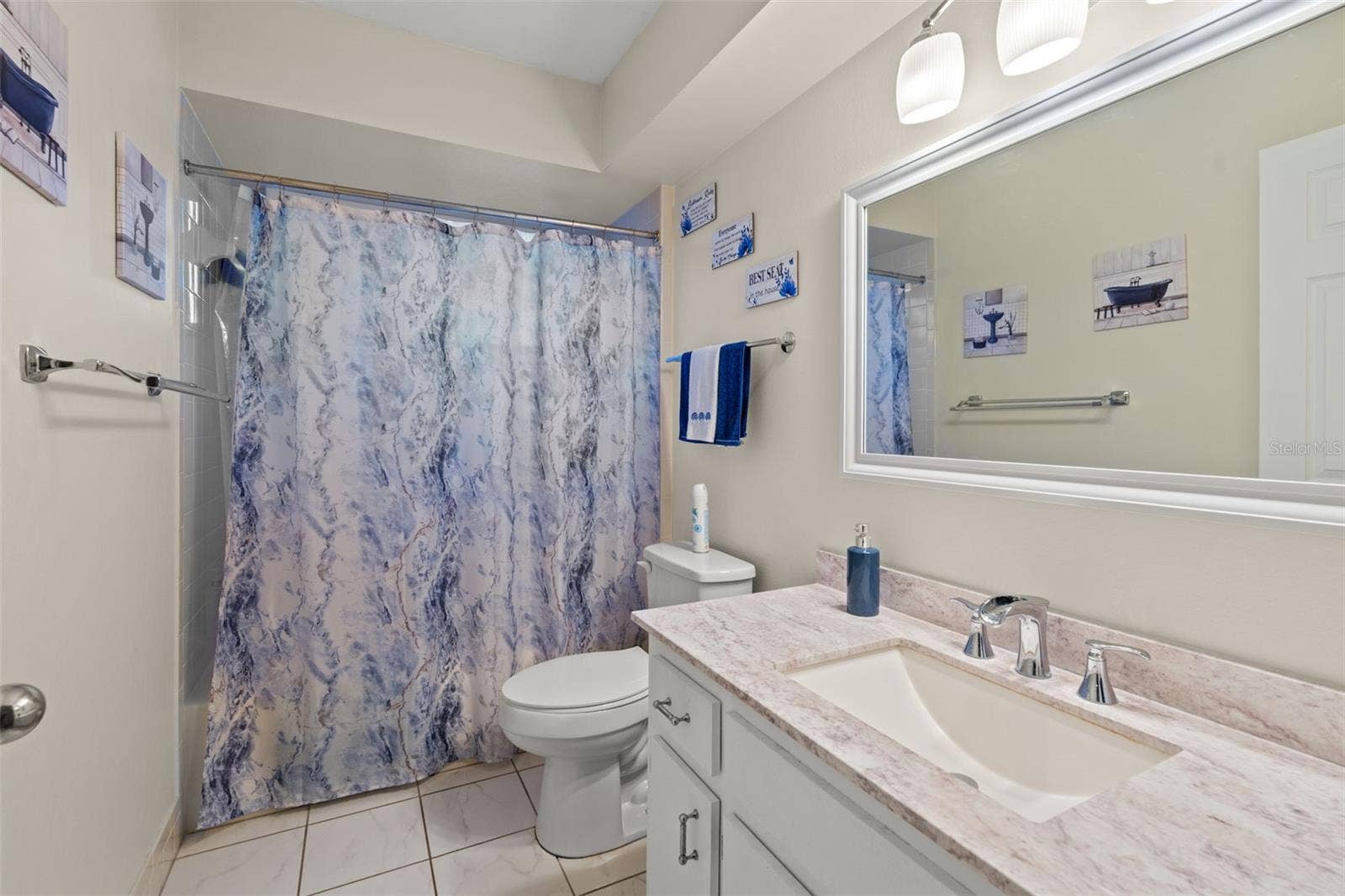 11530 SW 84TH AVENUE ROAD, Ocala, FL 34481 Updated Guest Bathroom