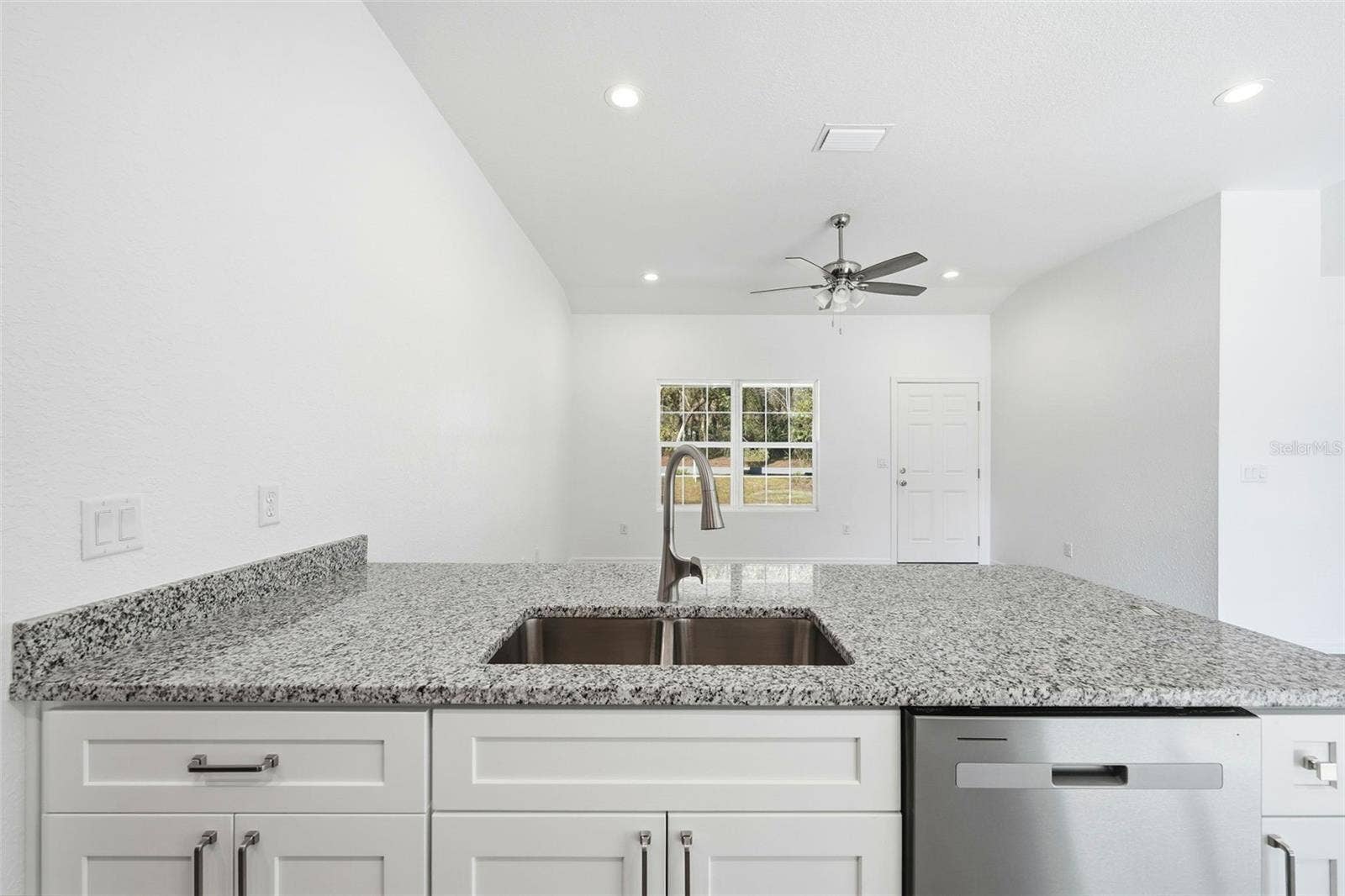 16450 SE 57TH PLACE, Ocklawaha, FL 32179