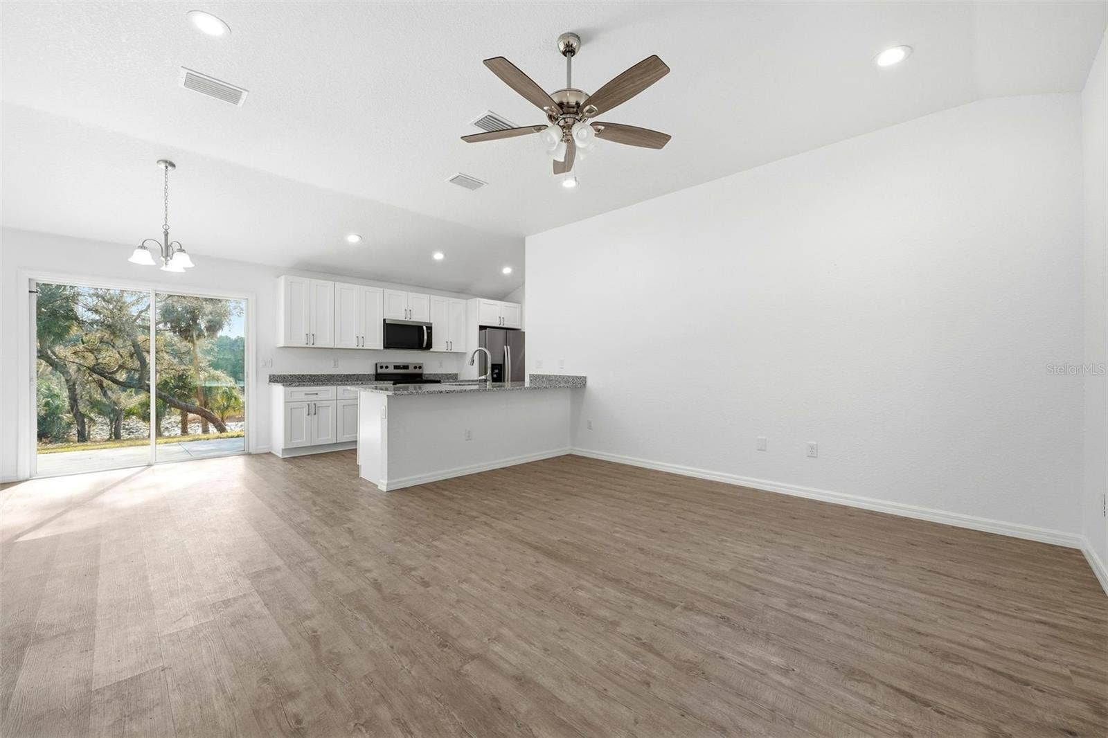16450 SE 57TH PLACE, Ocklawaha, FL 32179