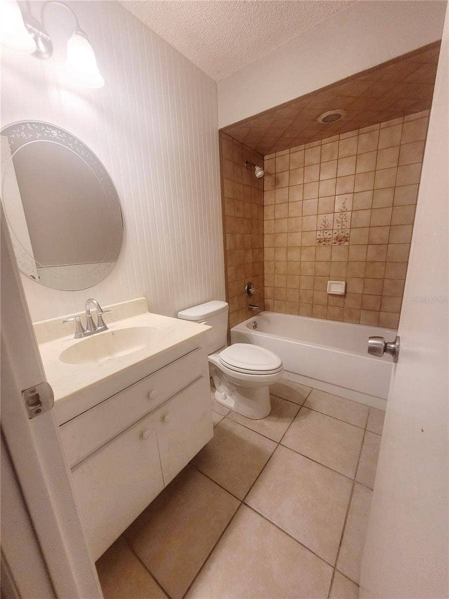 1910 SW 34TH COURT, Ocala, FL 34474 1910 SW 34TH COURT, Ocala, FL 34474