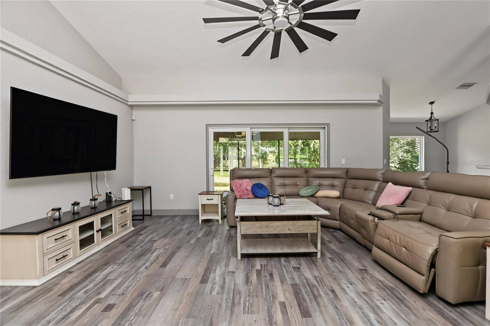 10377 SW 186 AVENUE, Dunnellon, FL 34432
