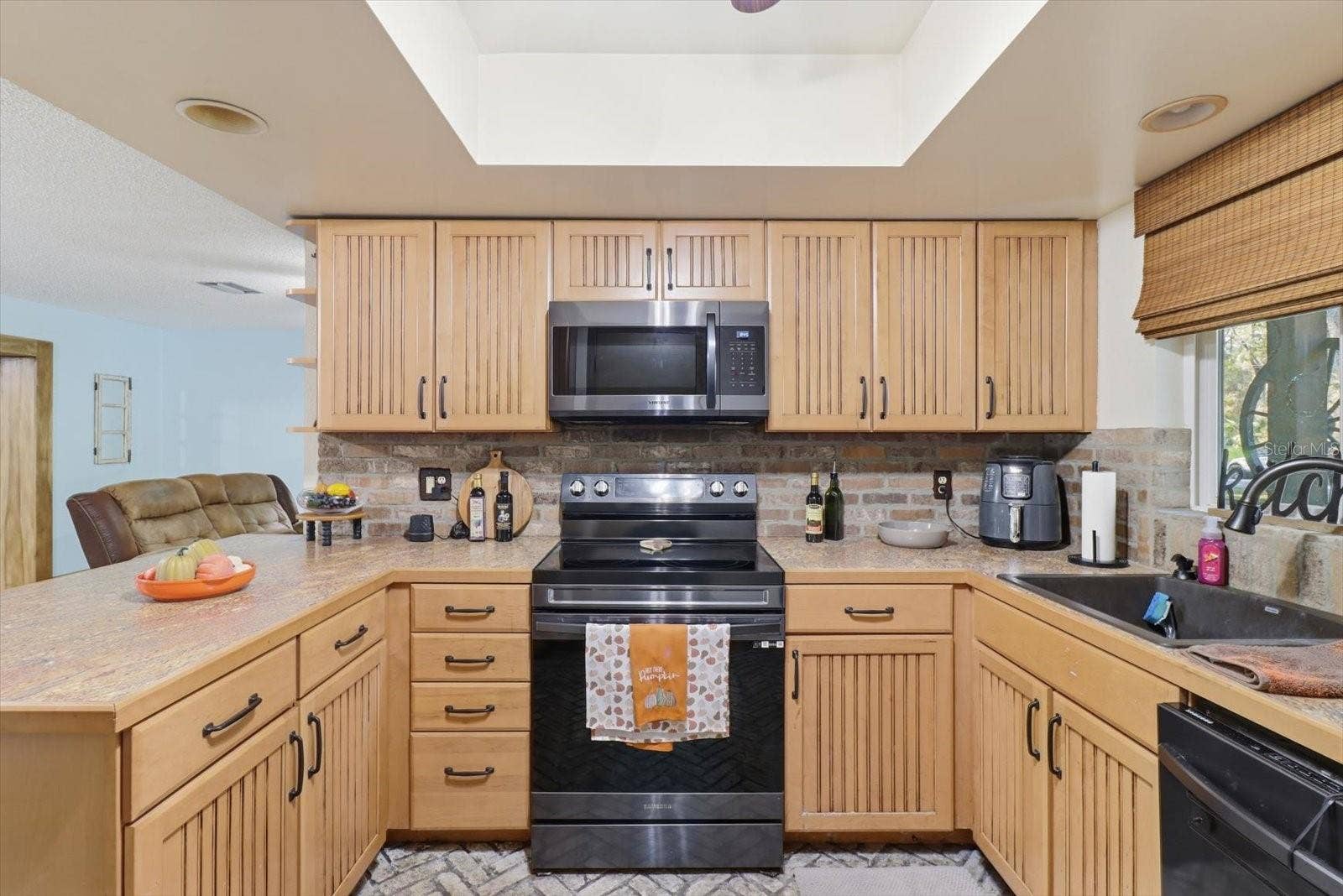 11129 W CEDAR LAKE DRIVE, Crystal River, FL 34428 Kitchen
