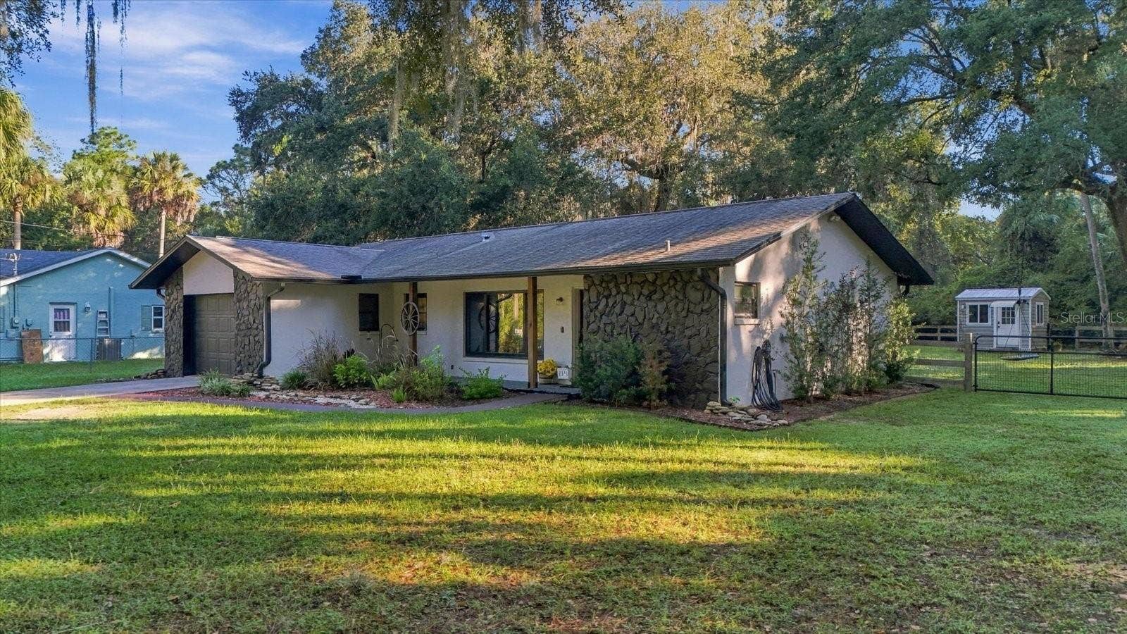 11129 W CEDAR LAKE DRIVE, Crystal River, FL 34428 11129 W CEDAR LAKE DRIVE, Crystal River, FL 34428
