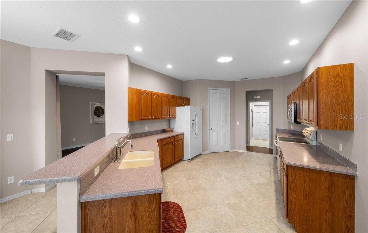 9312 SW 93RD CIRCLE, Ocala, FL 34481