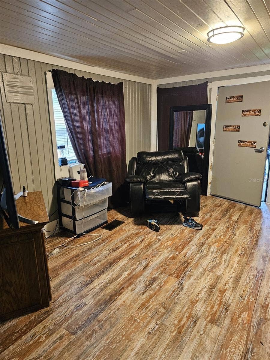 630 NE 9TH AVENUE, Ocala, FL 34470 630 NE 9TH AVENUE, Ocala, FL 34470