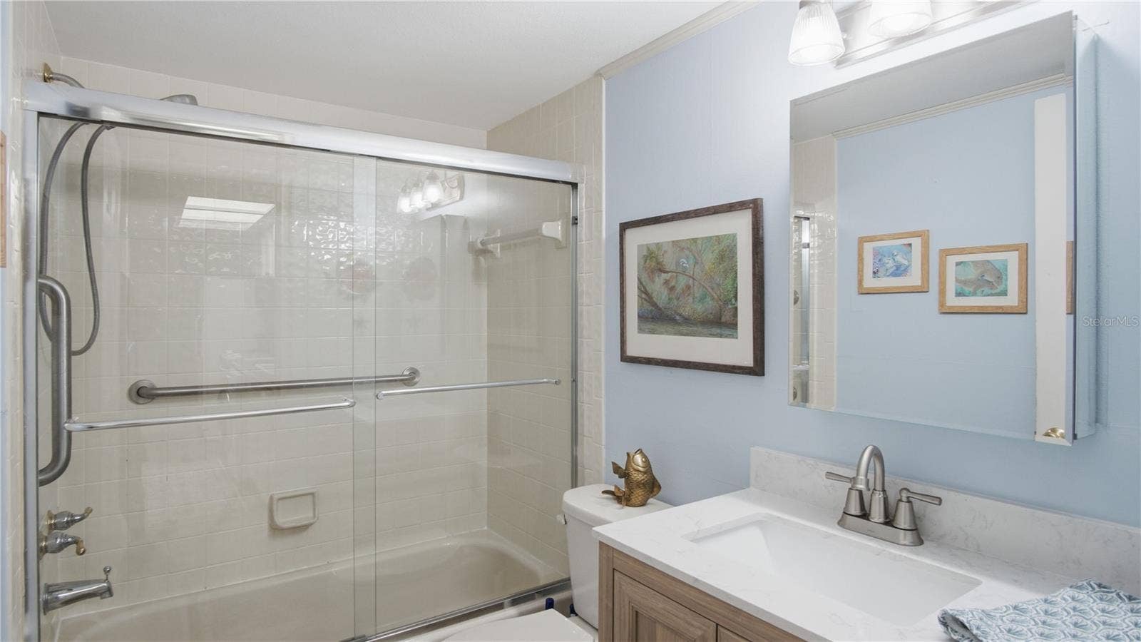 20820 RIVER DRIVE, #B25, Dunnellon, FL 34431 Full Bathroom with tub & Shower