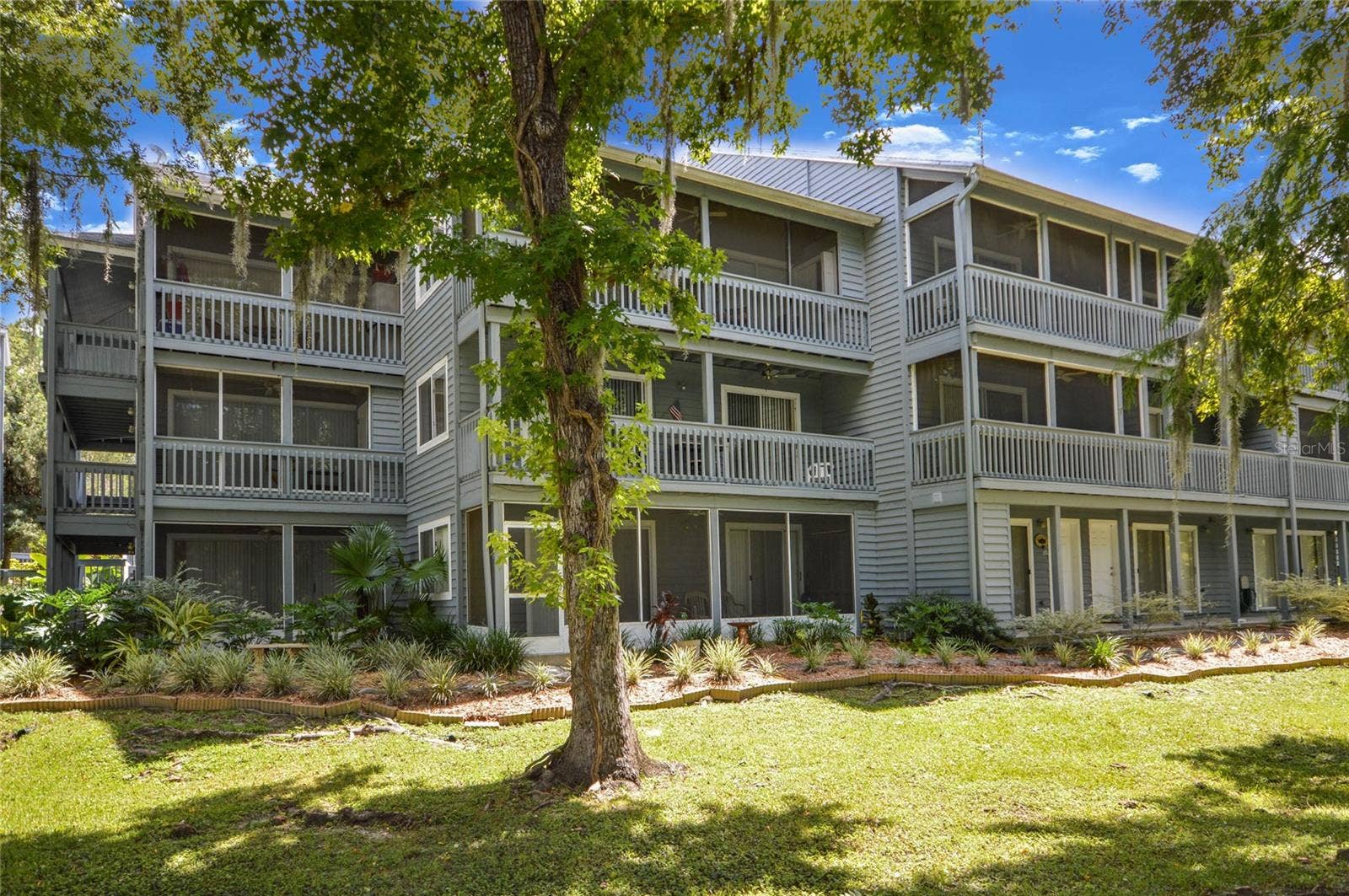 20820 RIVER DRIVE, #B25, Dunnellon, FL 34431 Back of building