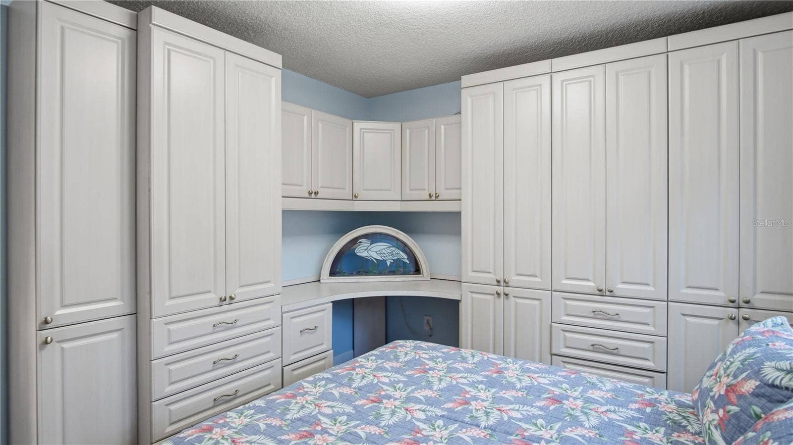 20820 RIVER DRIVE, #B25, Dunnellon, FL 34431 Built in custom cabinetry
