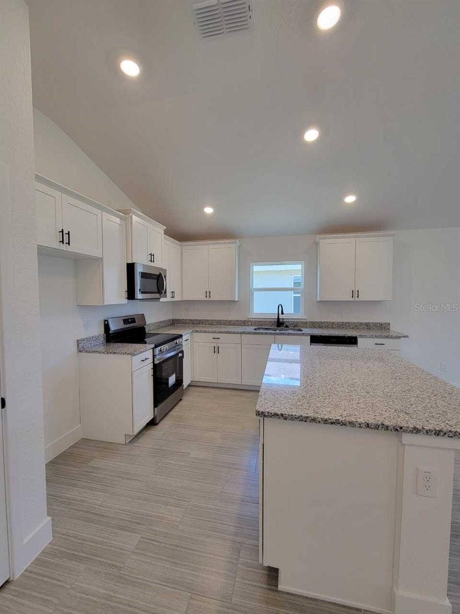 4501 SW 91ST LANE ROAD, Ocala, FL 34476 Picture of similar home for illustrative purposes only! Colors and features will vary!