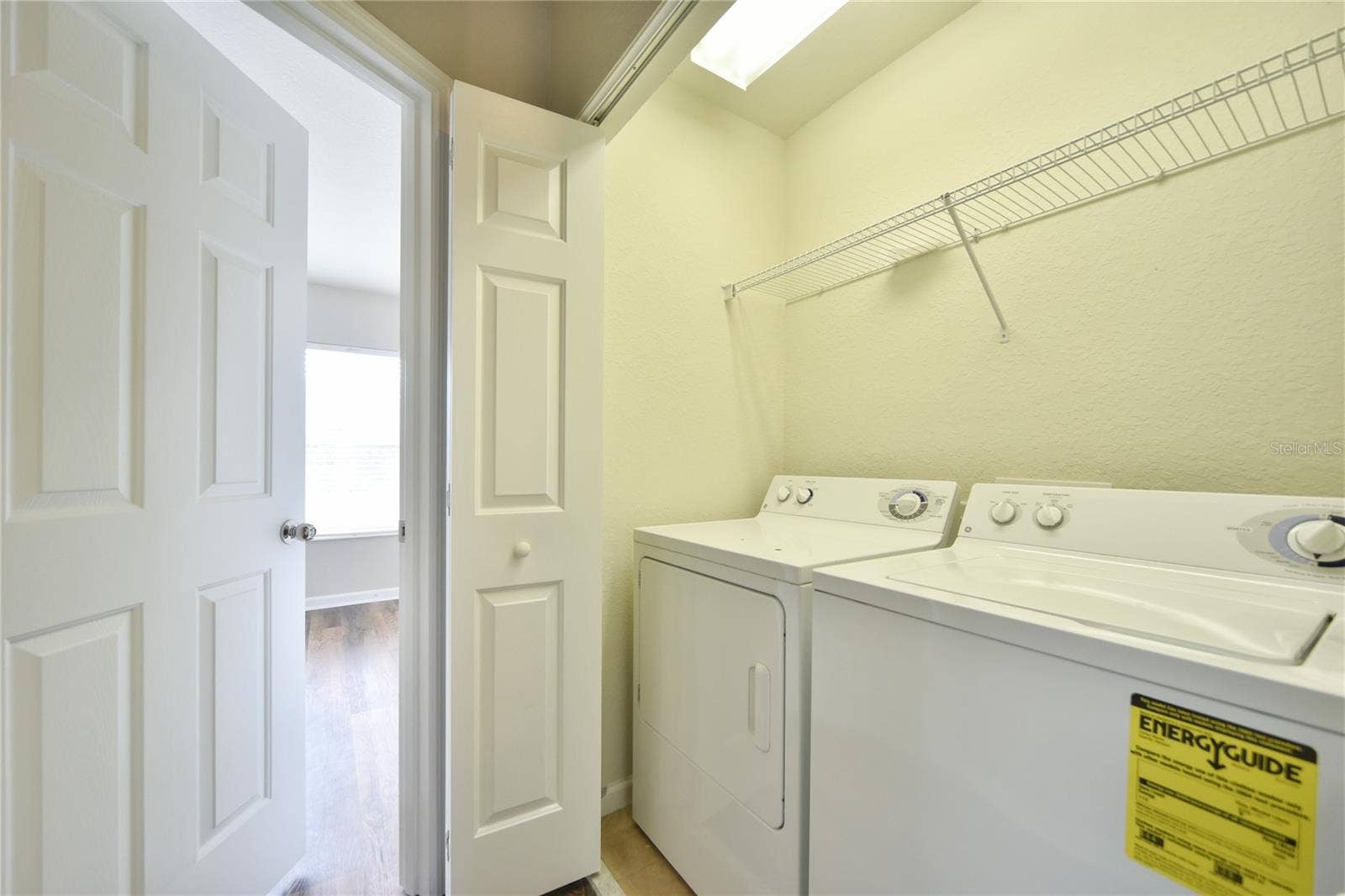 laundry on 2nd floor