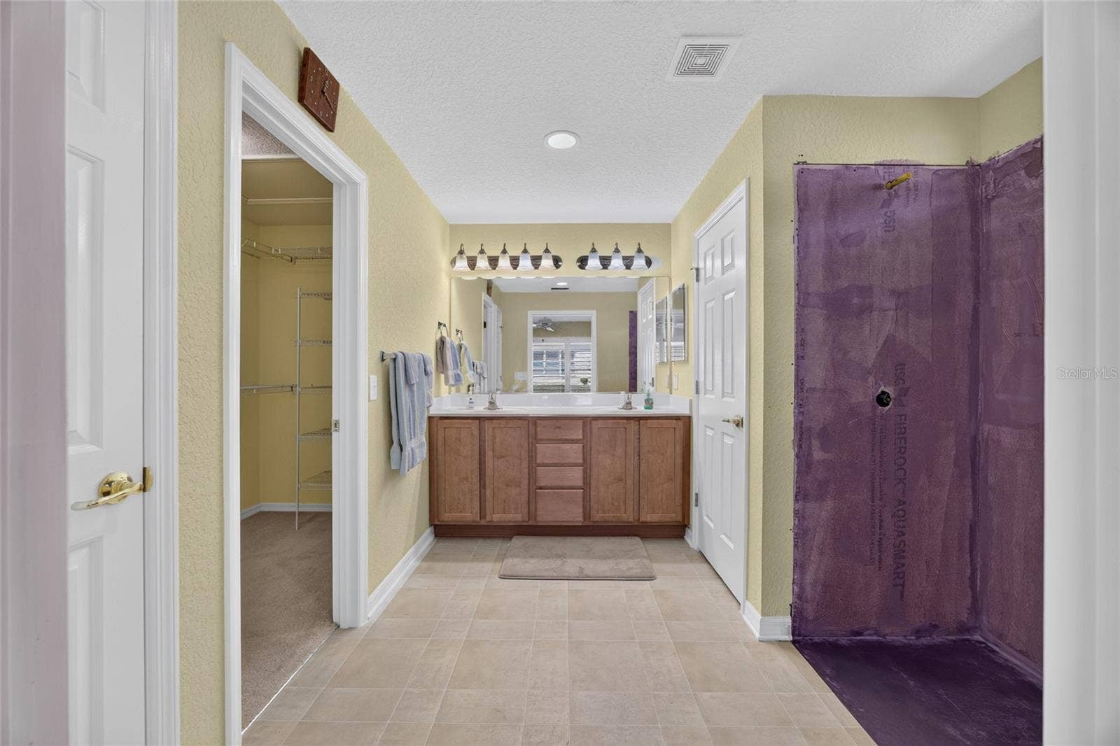 13417 SE 86TH CIRCLE, Summerfield, FL 34491 New Zero Entry Shower (10/26/2026)