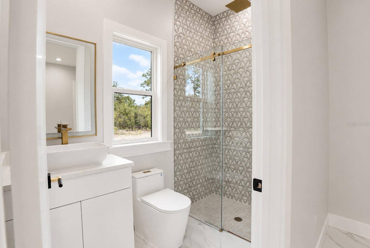 7660 SW 138TH TERRACE, Dunnellon, FL 34432 Bathroom 1