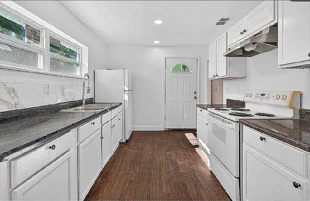 2220 NW 1ST AVENUE, Ocala, FL 34475 2220 NW 1ST AVENUE, Ocala, FL 34475