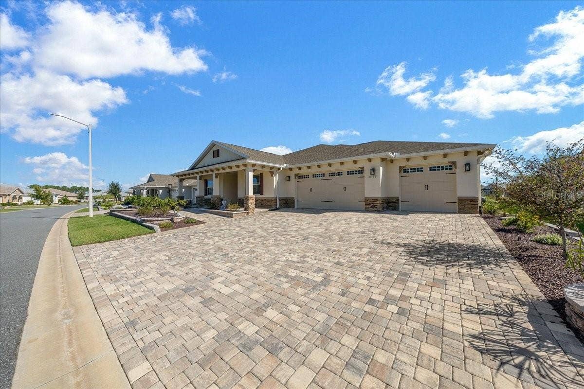 8361 SW 97TH AVENUE, Ocala, FL 34481 8361 SW 97TH AVENUE, Ocala, FL 34481
