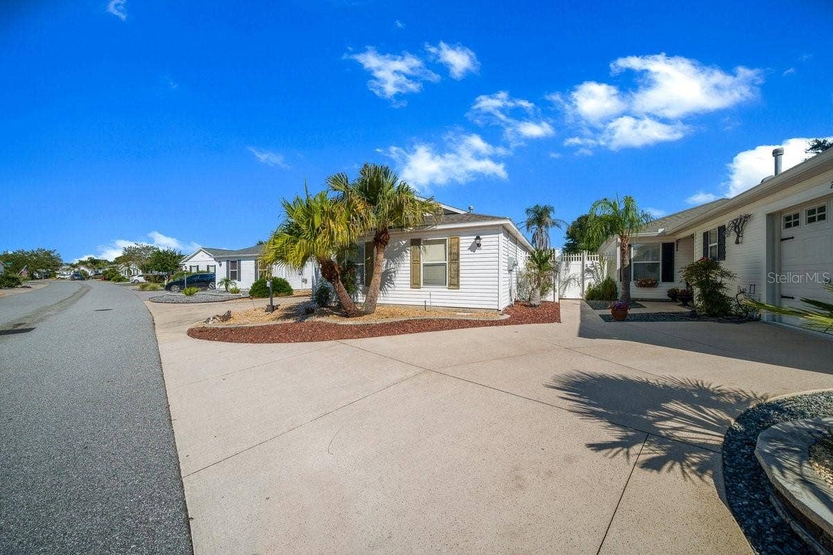 2095 JASPER WAY, The Villages, FL 32162