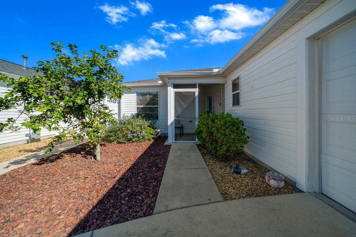 2095 JASPER WAY, The Villages, FL 32162